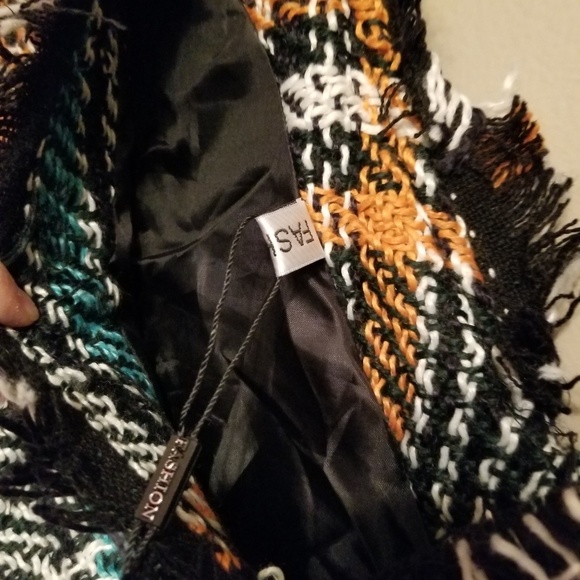 🆕️XS Plaid Asymmetrical sleeveless tunic top - Picture 6 of 6